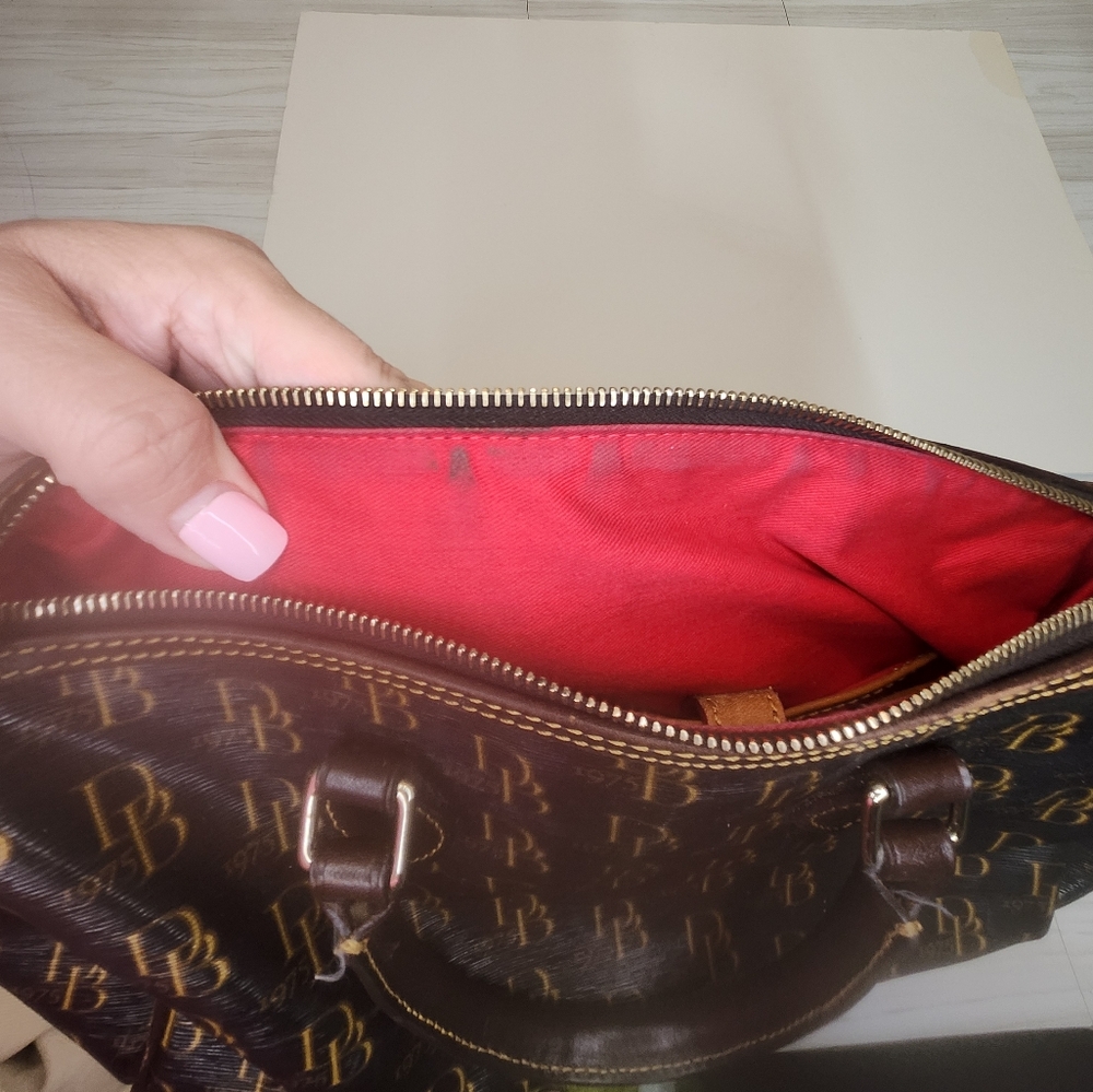 DOONEY & BOURKE - Picture 3 of 5